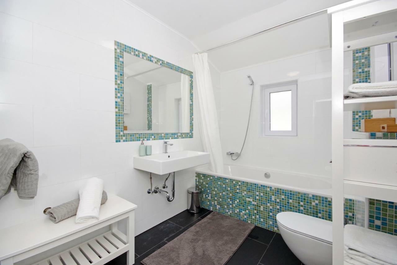 Manuela Apartment Podstrana Bagian luar foto