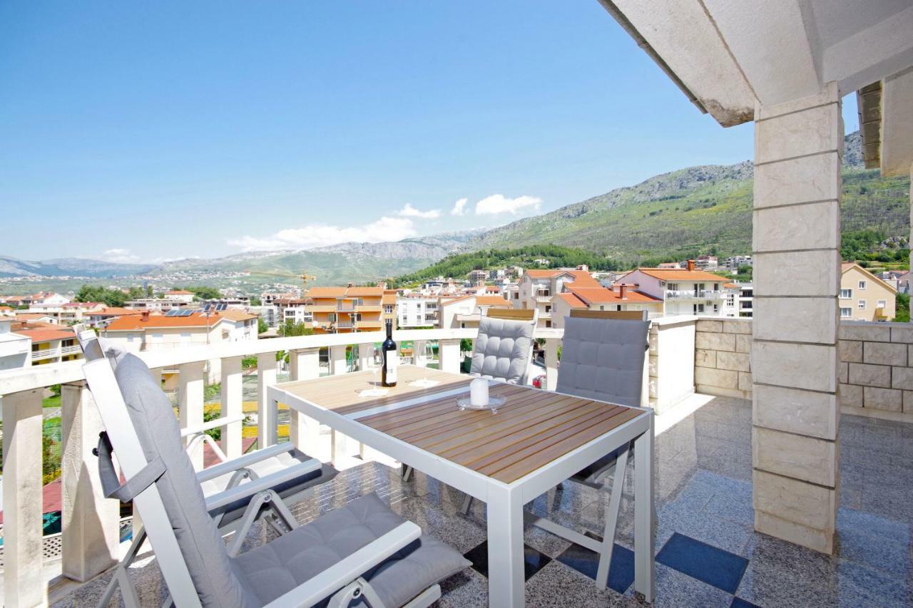 Manuela Apartment Podstrana Bagian luar foto