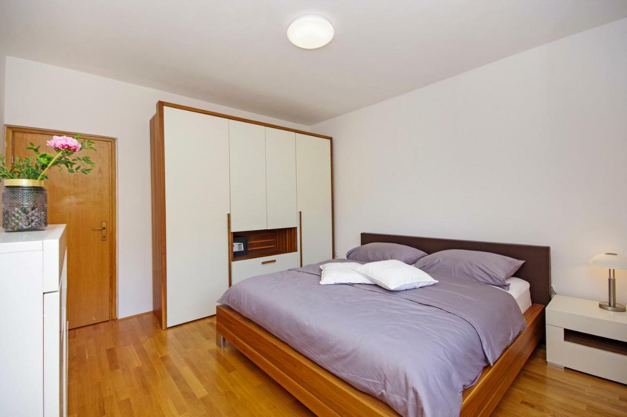 Manuela Apartment Podstrana Bagian luar foto