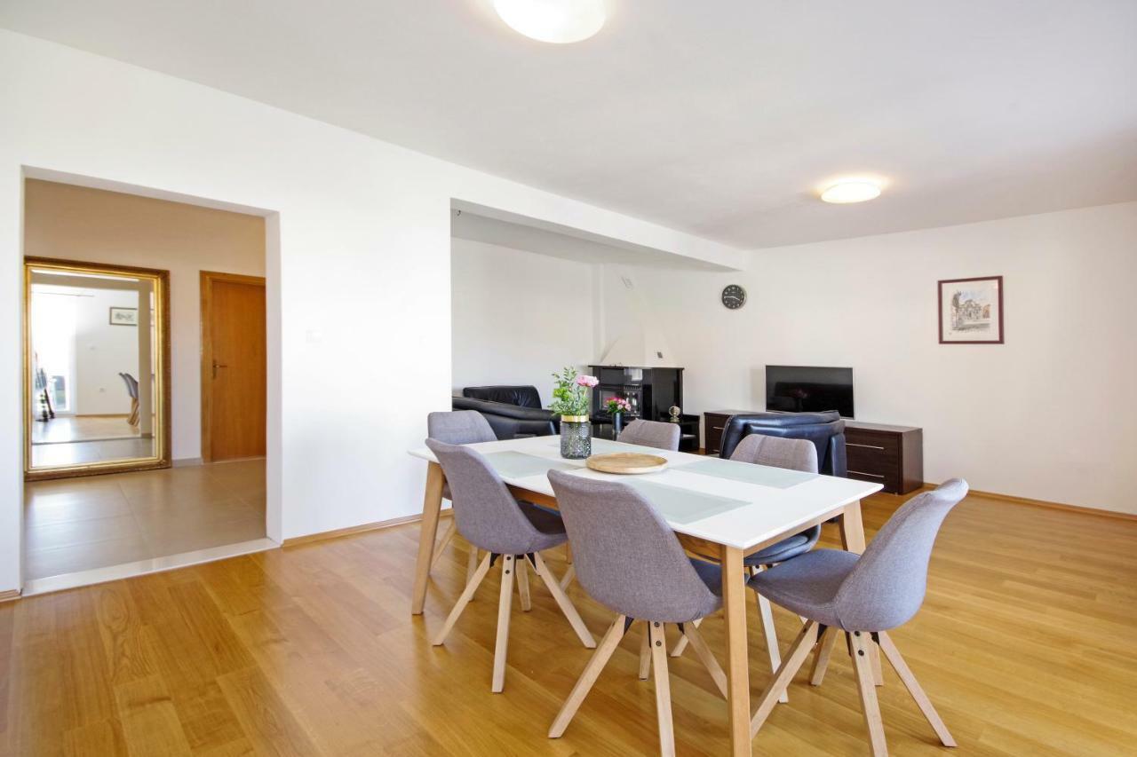 Manuela Apartment Podstrana Bagian luar foto